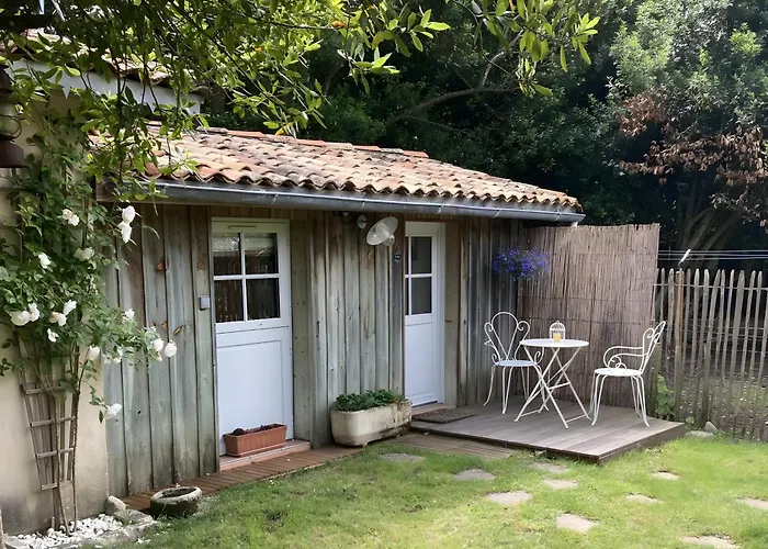 Le Clos Du Gorion - D'hote לינה וארוחת בוקר 3*